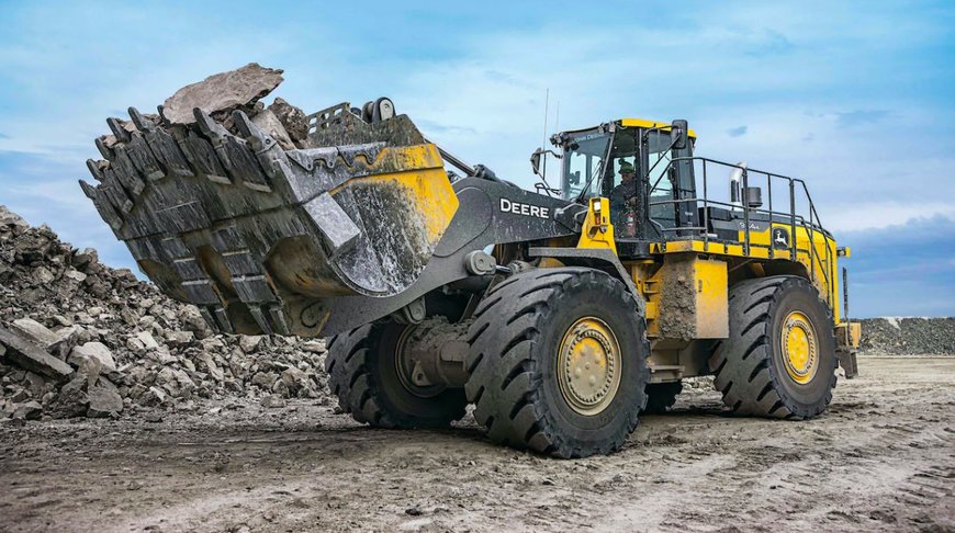 John Deere 944K Hybrid Wheel Loader Reaches 1 Million Field Hours